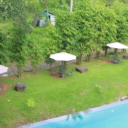 Heaven De Fountain Hotel Avissawella Luaran gambar